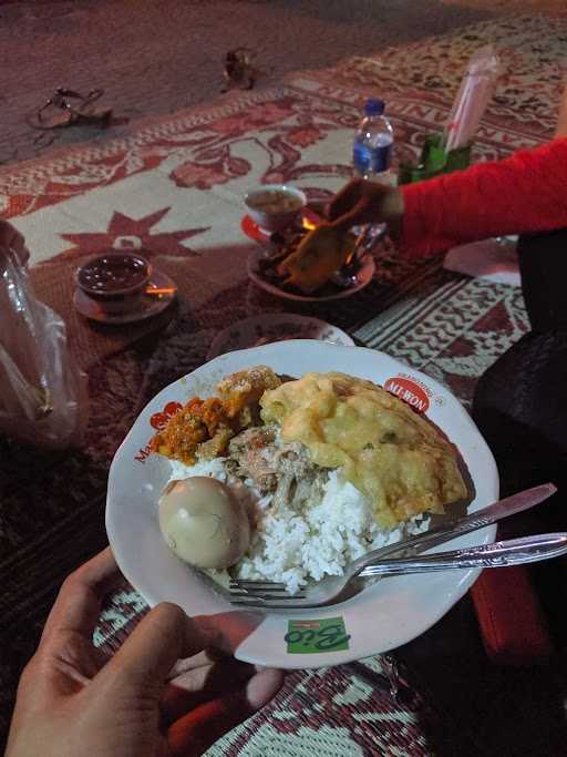 Warung Gudeg Ceker Bu Wiryo 10