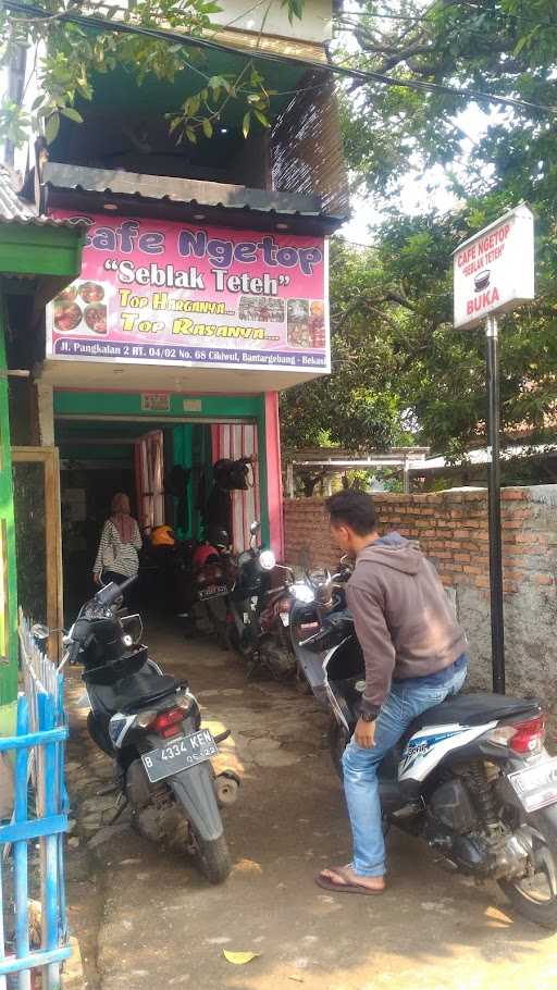 Cafe Ngetop Seblak Teteh 3