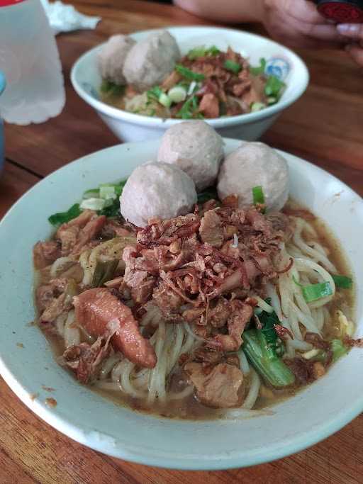 Mie Ayam & Bakso Mas Emen 4