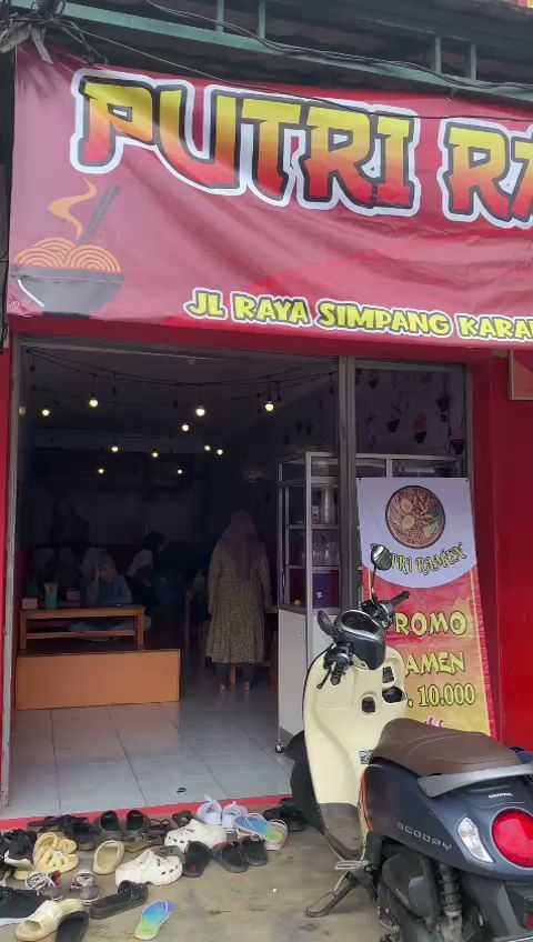 Putri Ramen 6