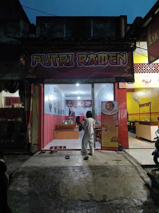 Putri Ramen 4