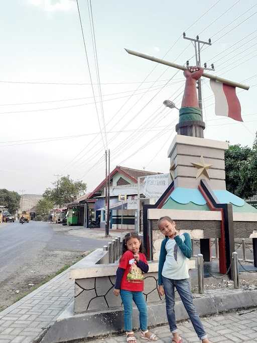 Warung Ayam Goreng 'Bu Tien' 6