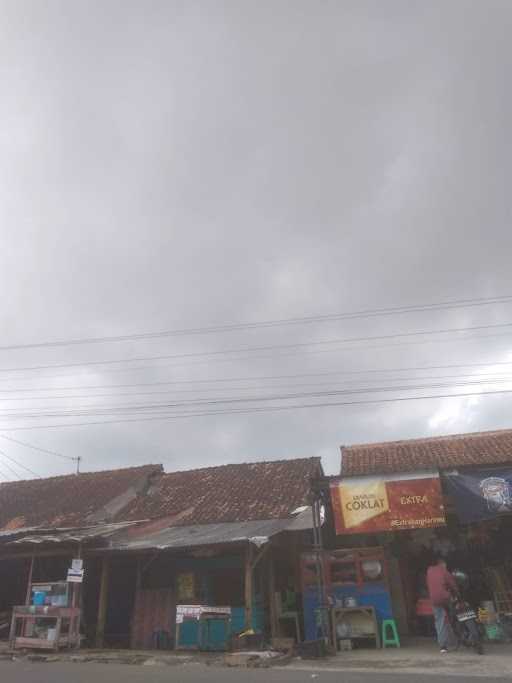 Warung Nasi Ibu Yayah Bangbayang 5