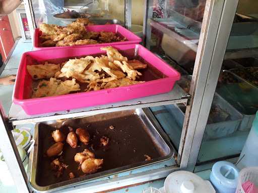 Warung Nasi Ibu Yayah Bangbayang 2