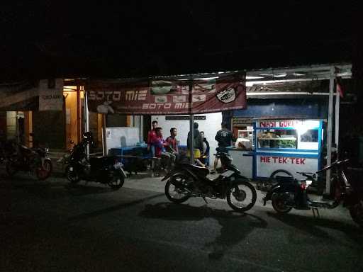 Warung Soto Mie Bang Rohim 8