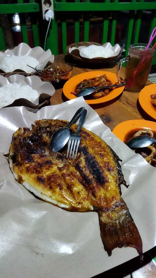 Depot Sarbini Ikan Bakar 8