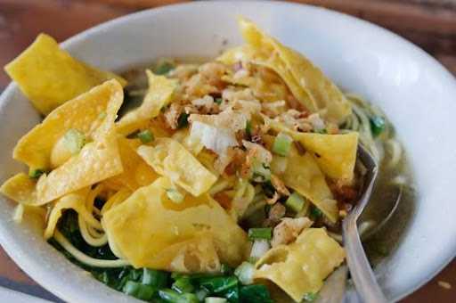 Mie Ayam & Bakso Idola 4