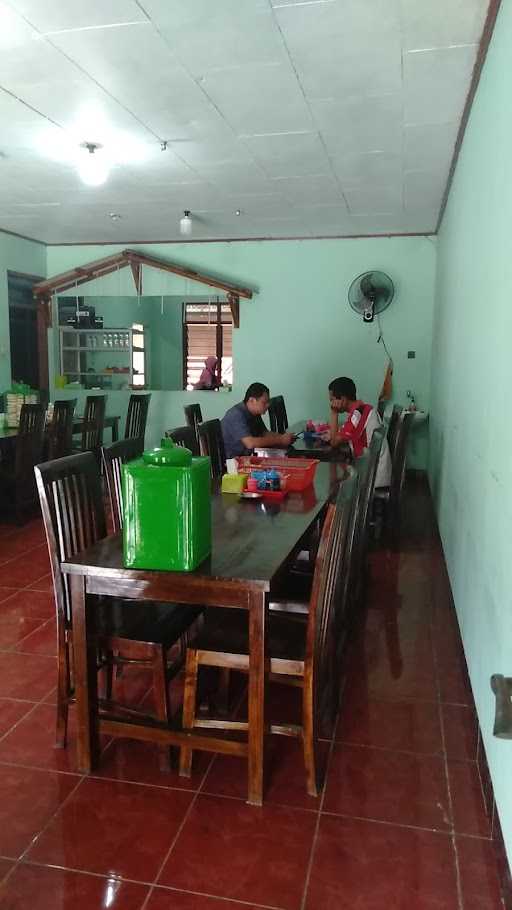 Rumah Makan Rolling 10