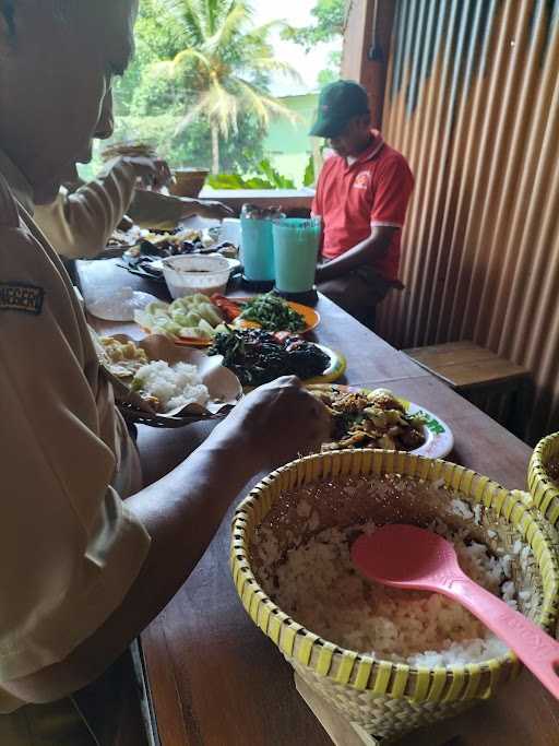 Warung Makan Merdeka 3