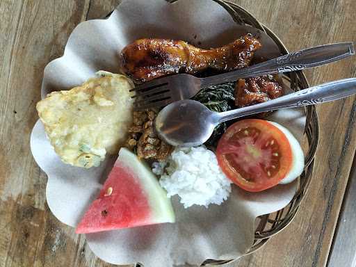 Warung Makan Merdeka 4