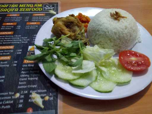 Warung Makan Tsaqifa Seafood. 2