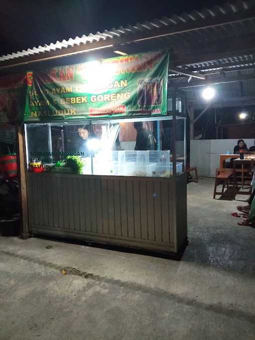 Warung Lalapan Bu Erwan Khas Lamongan 5