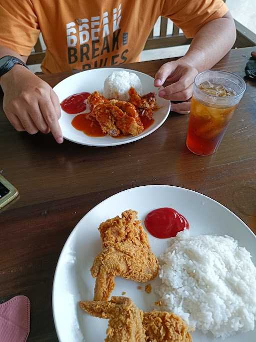 Oti Fried Chicken Banyumanik 3