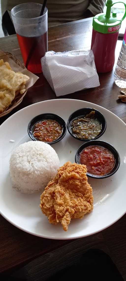 Oti Fried Chicken Banyumanik 10