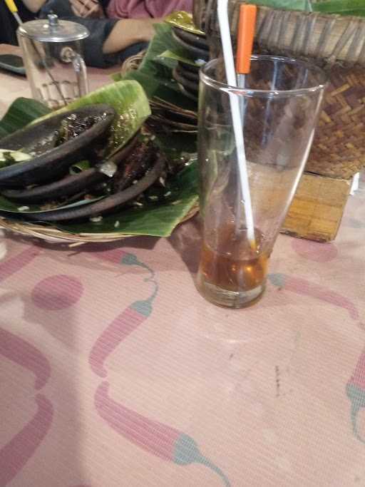 Waroeng Spesial Sambal 'Ss' Banyumanik 3