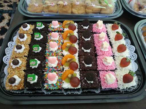 Sari Cakes 6