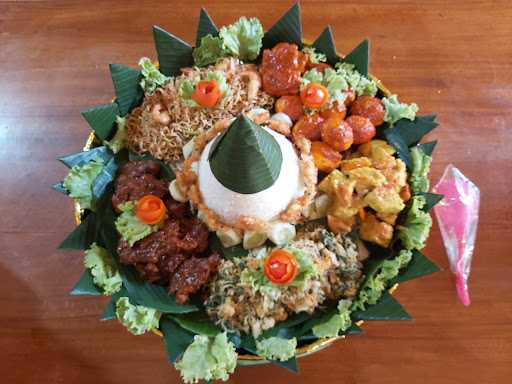 Bu Yuyun Nasi Kuning 8