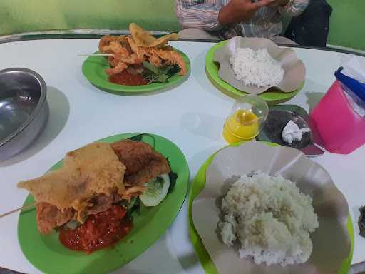 Warung Nasi Tempong Mak Ndut 3