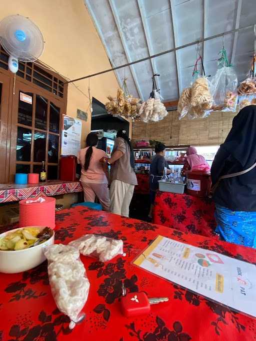 Warung Rujak Soto Mbok Pat 4