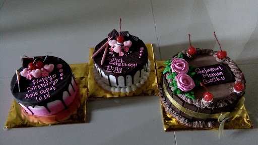 Dhika Cake 1