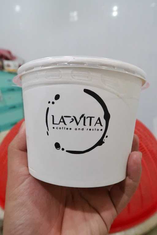 La Vita Coffee & Resto 4