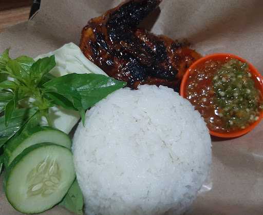 Ayam Bakar Den Bagoes 9