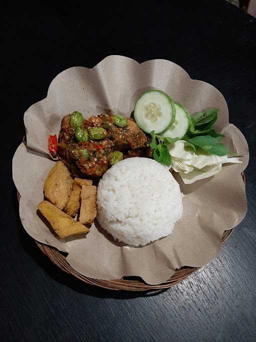 Ayam Bakar Den Bagoes 10