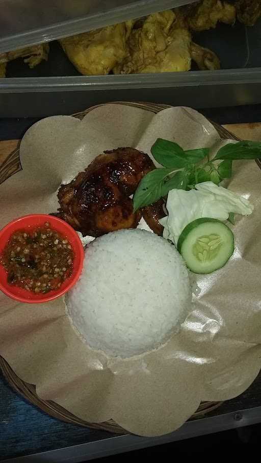 Ayam Bakar Den Bagoes 5