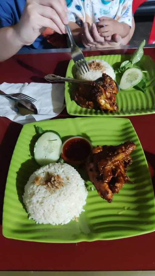 Warung Nasi Uduk Selera 5