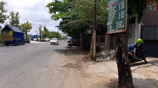 Warung Makan Bunda Ikbar 3