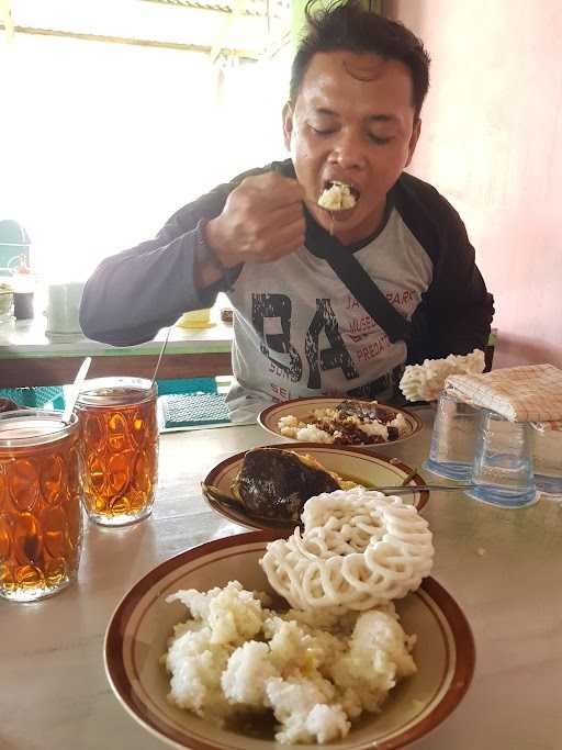 Warung Makan Bu Yati 3