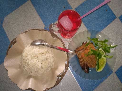 Warung Pojok Bu Sri Mundareko 6