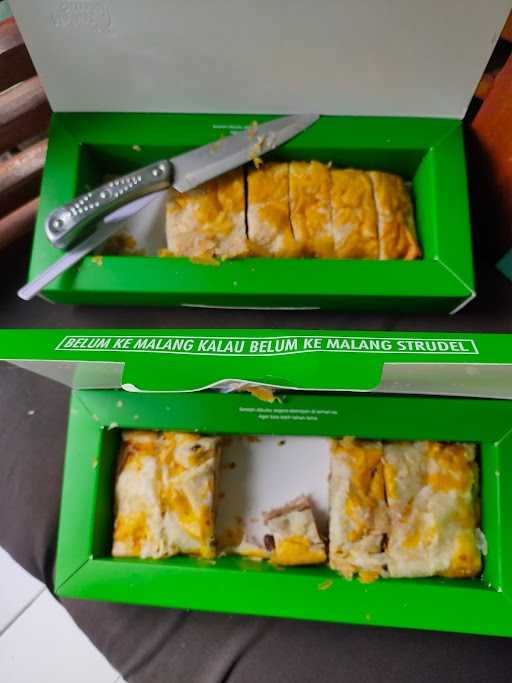 Malang Strudel Batu 6