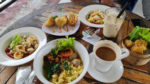 Cokelat Klasik Cafe 5