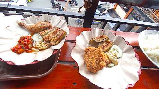 Ayam Goreng Nelongso Kota Batu 10