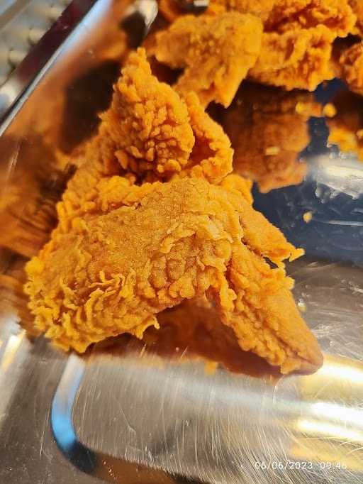 Dkriuk Fried Chicken Batu 4