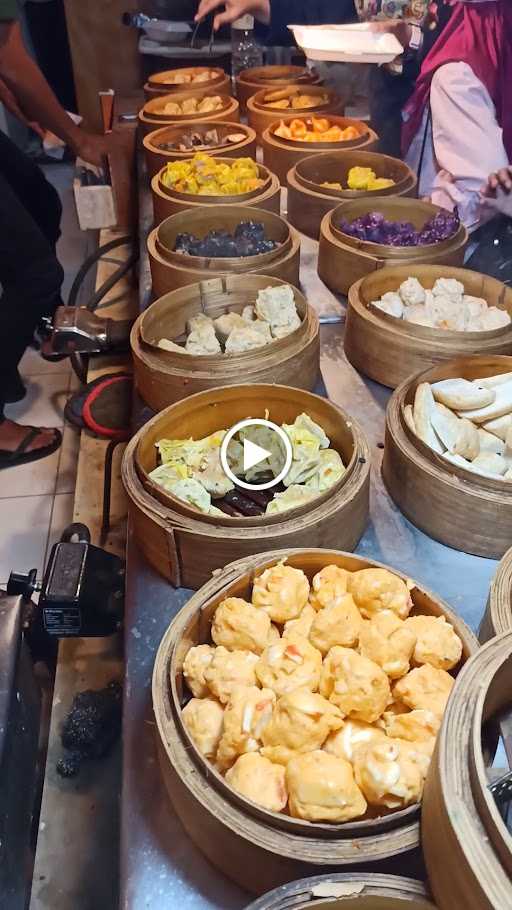 Hotman Dimsum Batu 2