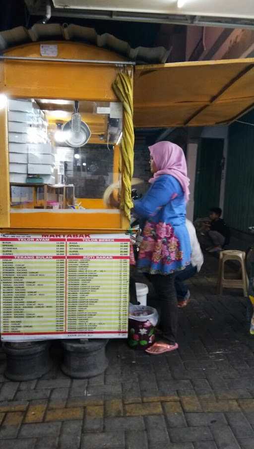 Martabak Terang Bulan Tiga Putri 3