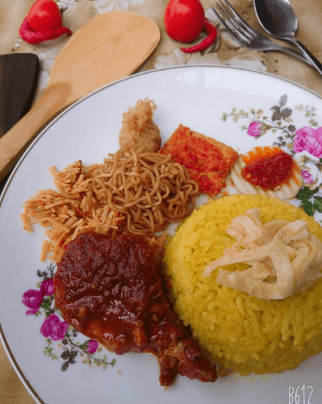 Nasi Kuning Dan Aneka Geprek, Temas, By Amea Cuisine Malang (Bu Emiel & Pak Mustofa) 1