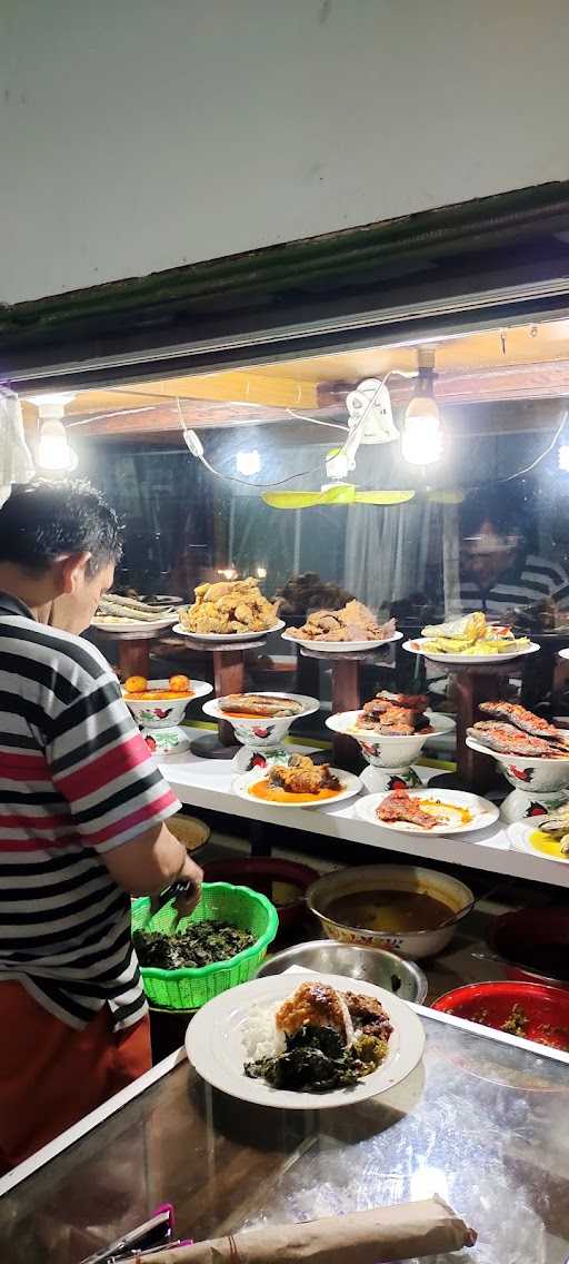 Rumah Makan Jam Gadang Ampera 1