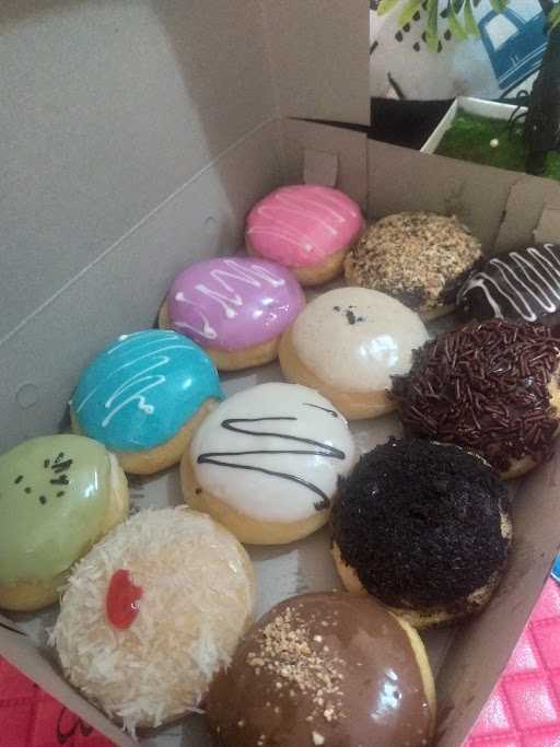 Cattleya Donuts 10