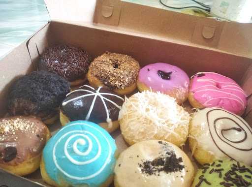 Cattleya Donuts 9