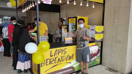 Rumah Kue Wiweka Oleh Oleh Khas Batam ( Lapis Berendam ), Sp Plaza 2