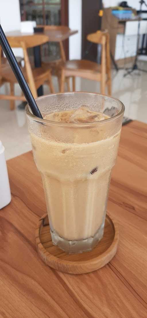 Penjuru Coffee & Eatery 1