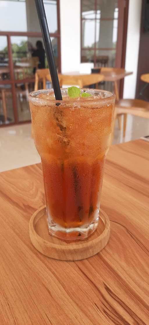 Penjuru Coffee & Eatery 5