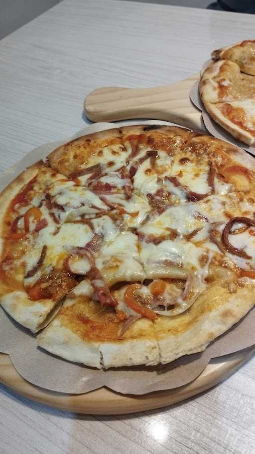 Pizza Purissimo , Batu Aji 9