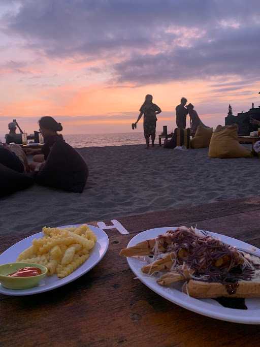 Sun Beach Lombok 2