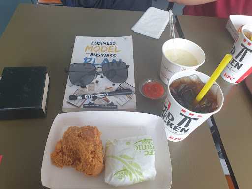 Kfc Paragon Senggigi 6