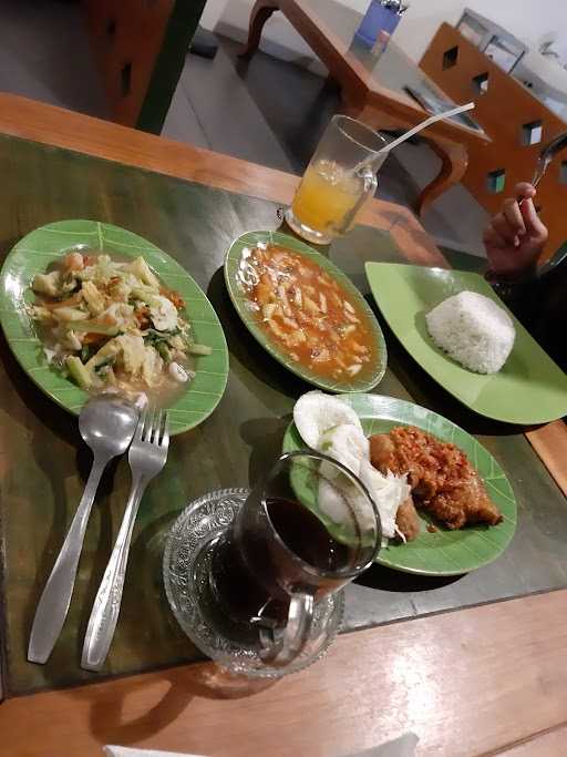 Warung Ijo 4