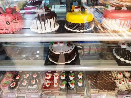 Inti Bakery & Cake 2